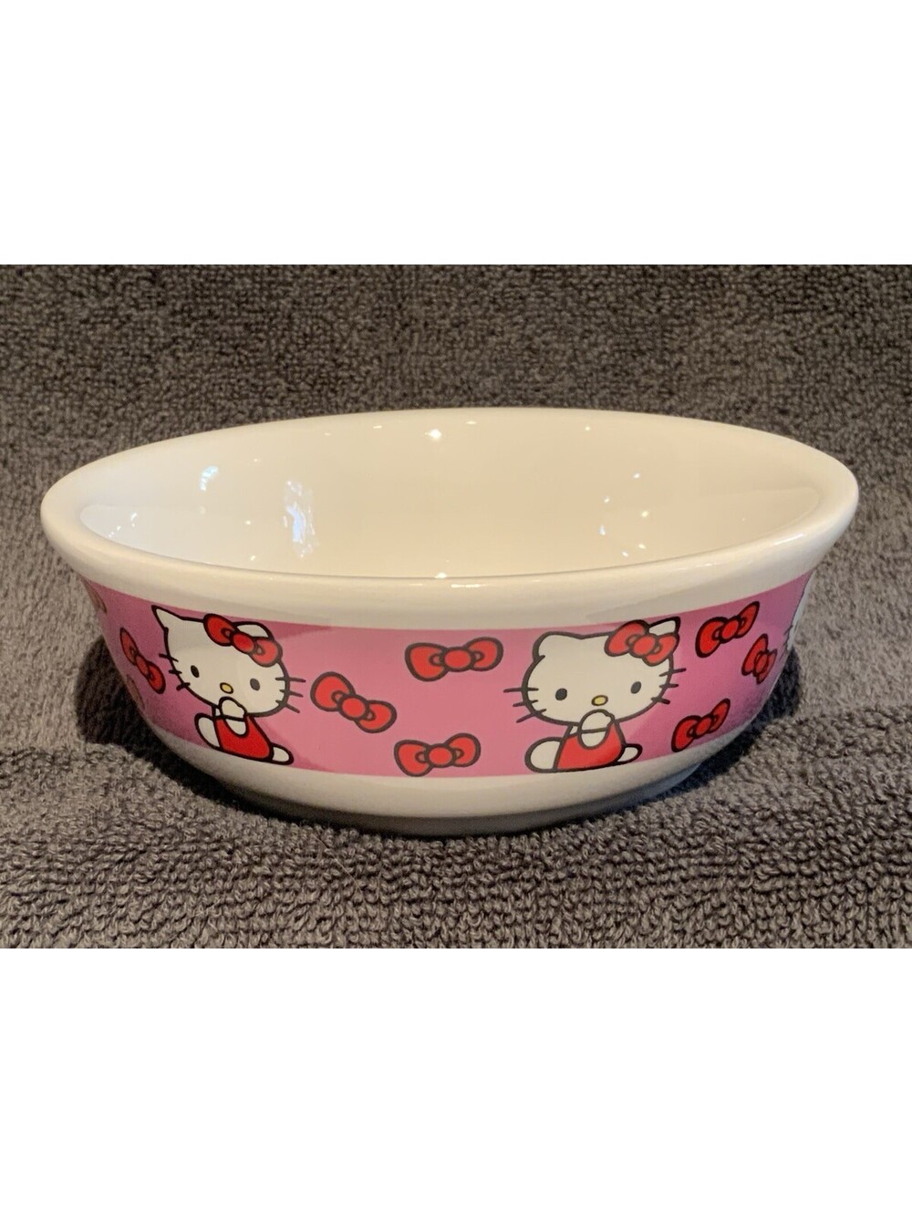 Hello Kitty by Sanrio 5”W x 1.75”H Footed 6oz. Ceramic Cat Food/Water Bowl